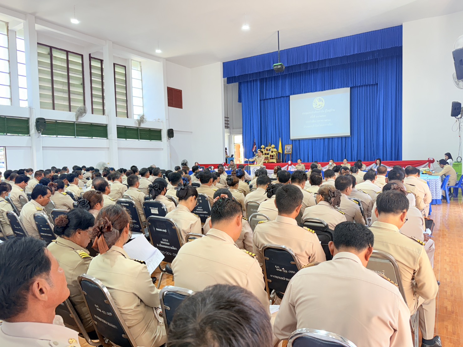 สำนักงานพัฒนาชุมชนอำเภอครบุรี ร่วมประชุมกำนัน ผู้ใหญ่บ้านฯ ประจำเดือน ตุลาคม 2568 