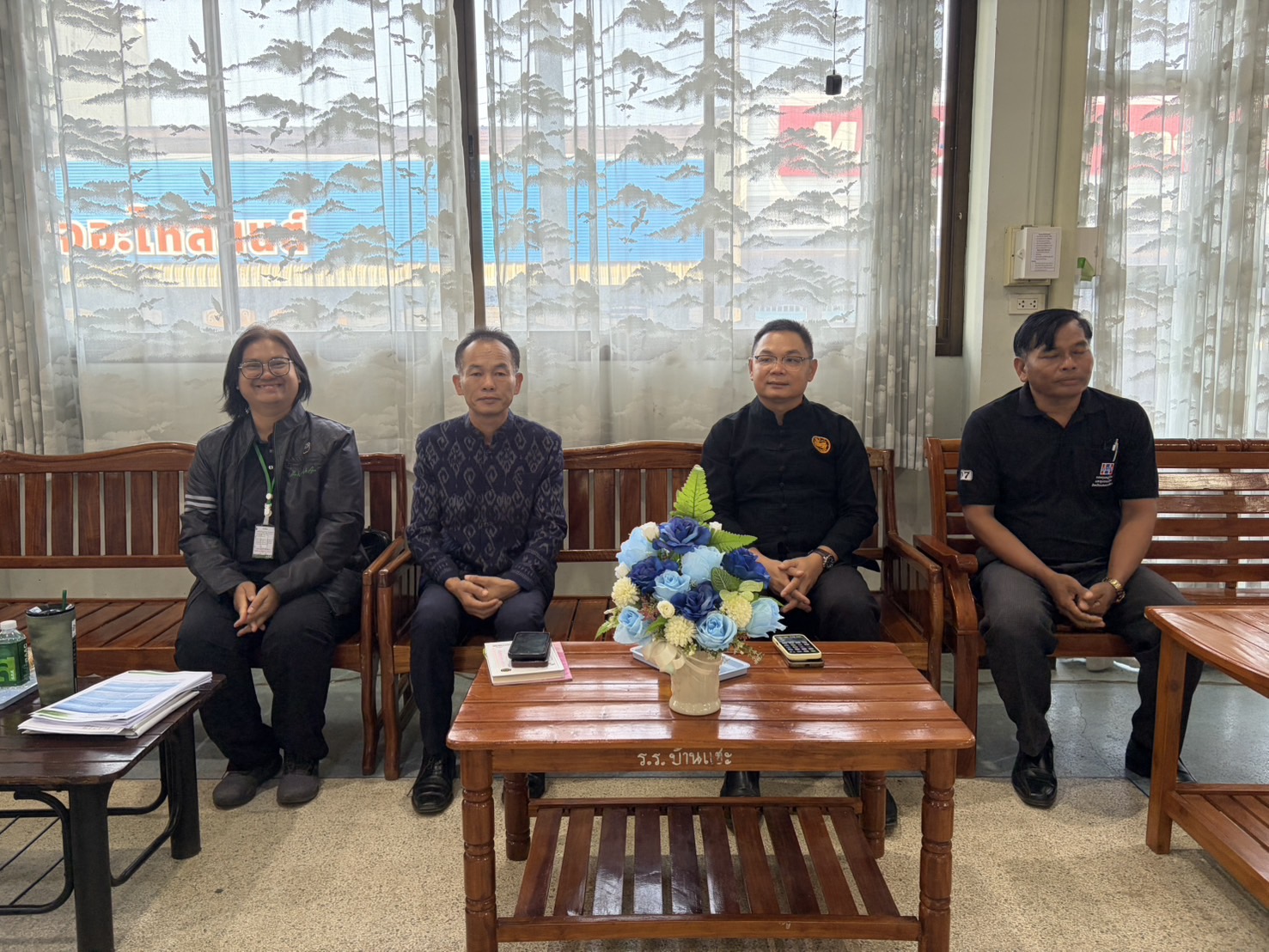 สพอ.ครบุรี จัดประชุมใหญ่สามัญติดตามการคัดเลือกผู้นำและคณะกรรมการเครือข่ายกองทุนหมู่บ้าน