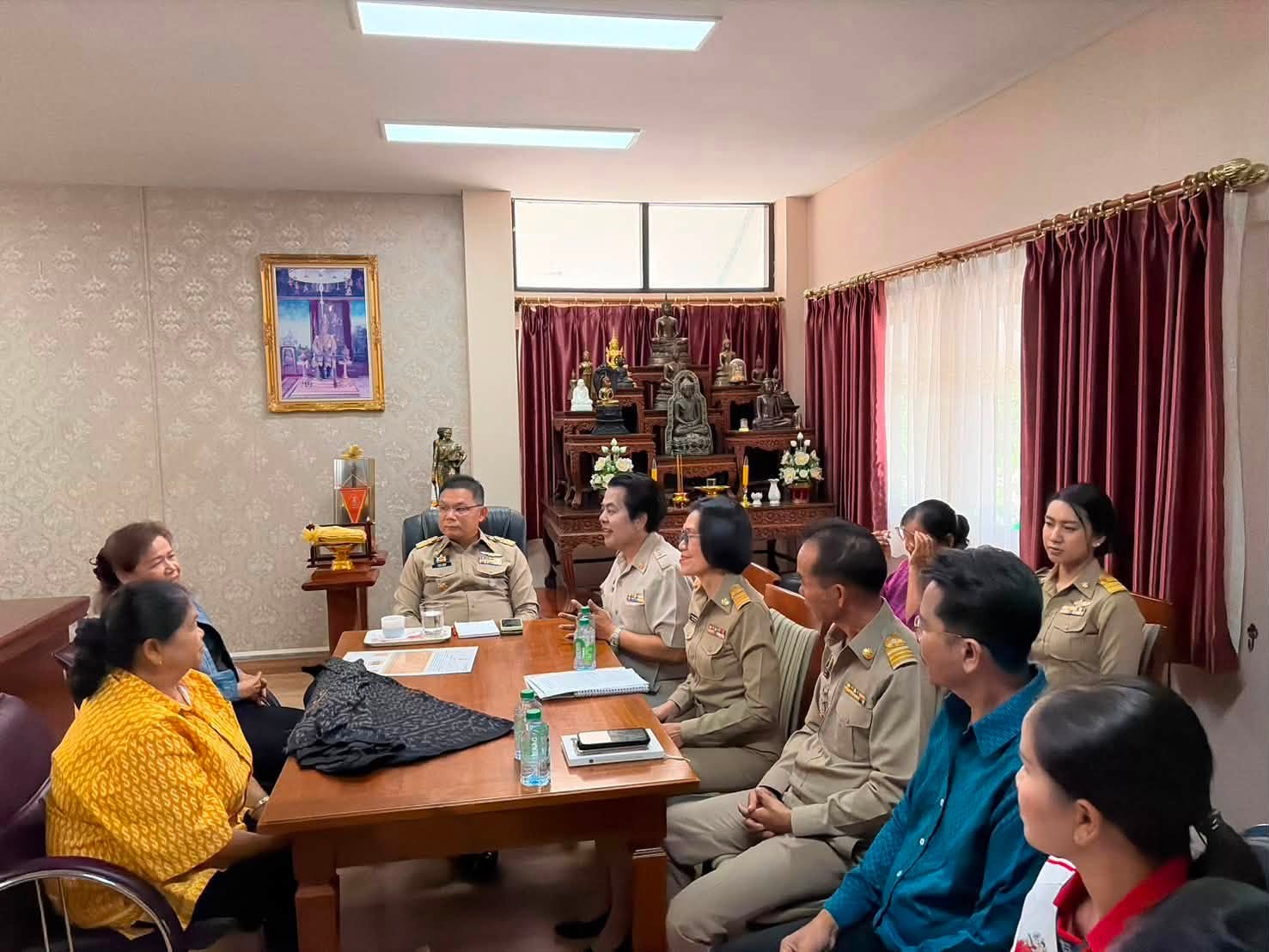 สำนักงานพัฒนาชุมชนอำเภอครบุรี ประชุมเตรียมความพร้อมพิธีบวงสรวงท้าวสุรนารี (คุณย่าโม) องค์ประจำอำเภอครบุรี ประจำปี 2570